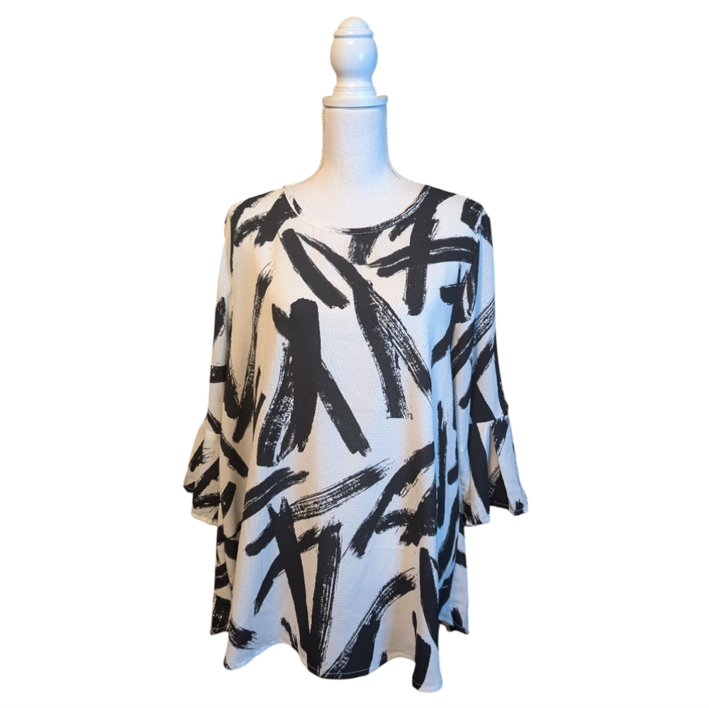 Black & White Brushstroke Tunic Top - Women